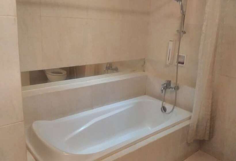 Отель Lovender Guesthouse