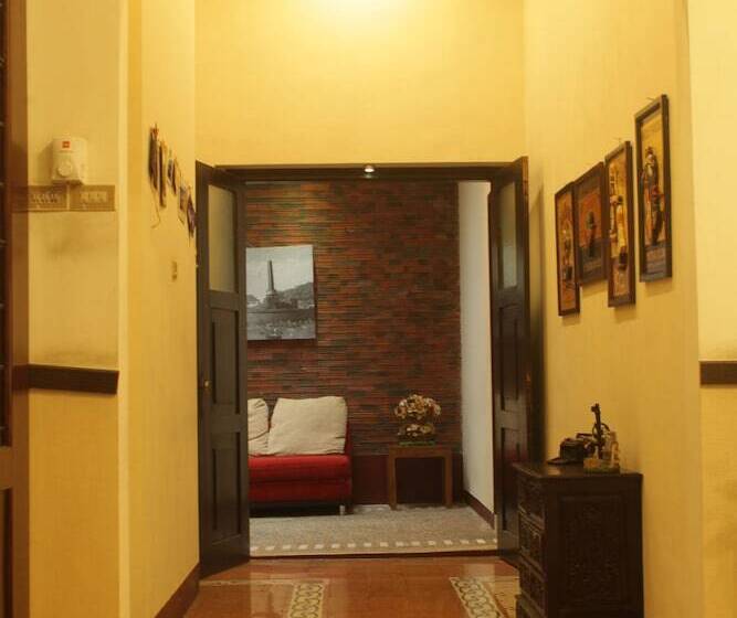 Отель Lovender Guesthouse