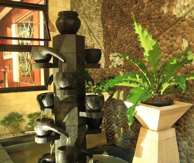 בית מלון כפרי Omah Qu Guesthouse Malioboro