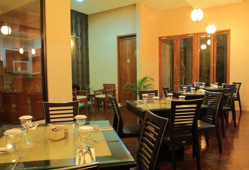 בית מלון כפרי Omah Qu Guesthouse Malioboro