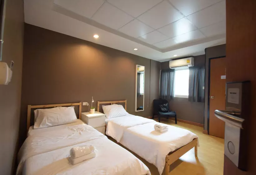 Hotel Room@doze