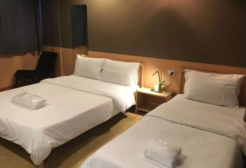 Hotel Room@doze