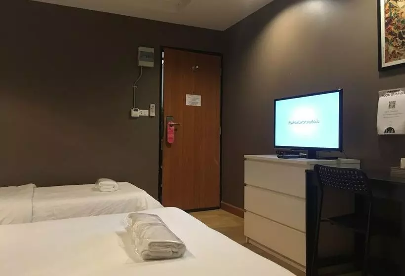 Hotel Room@doze
