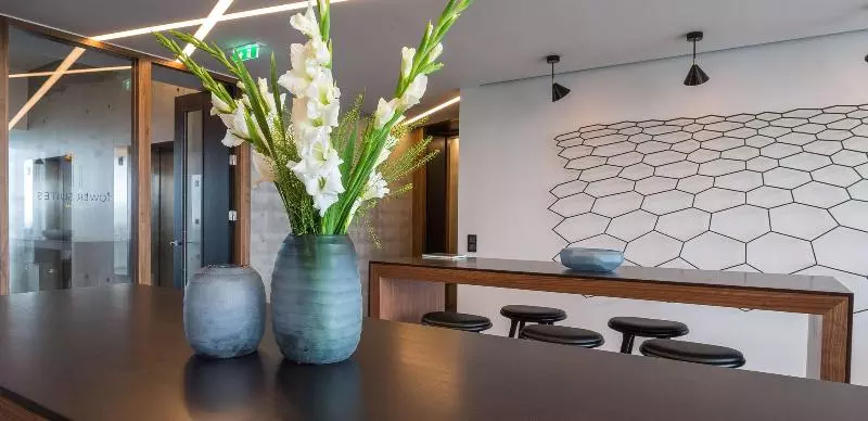 هتل Tower Suites Reykjavik