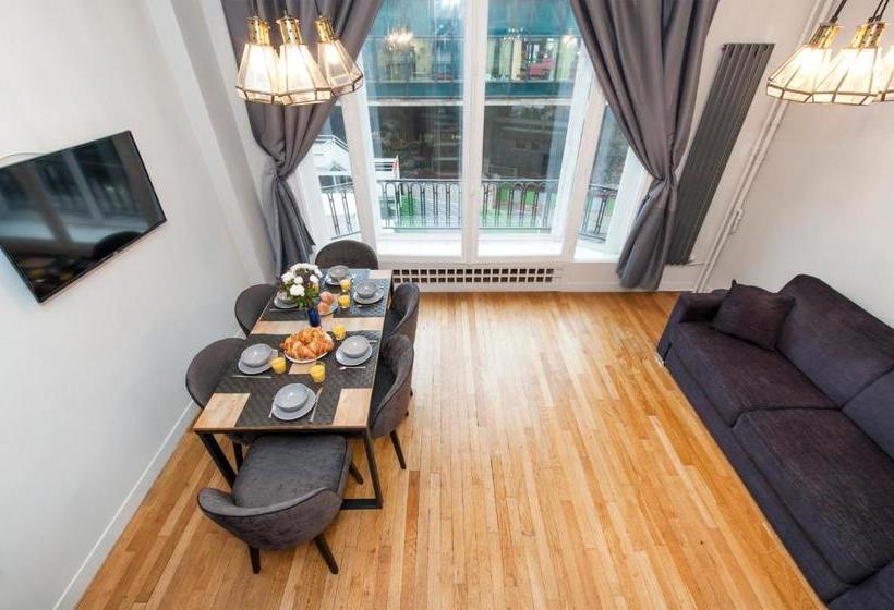 Le Marais  Hôtel De Ville