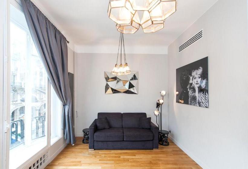 Le Marais  Hôtel De Ville