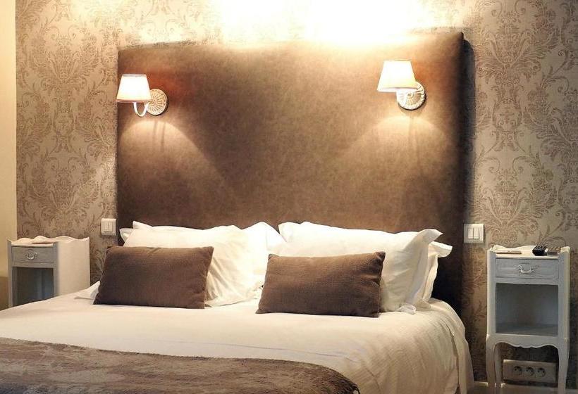 Louvre Parisian Chicsuites