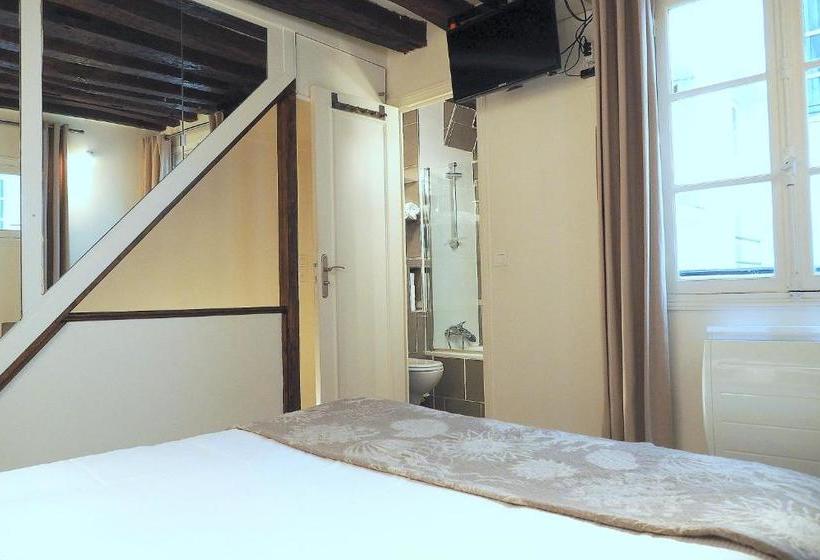 Louvre Parisian Chicsuites