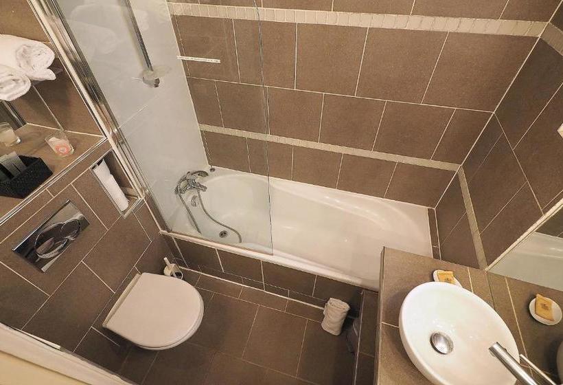 Louvre Parisian Chicsuites