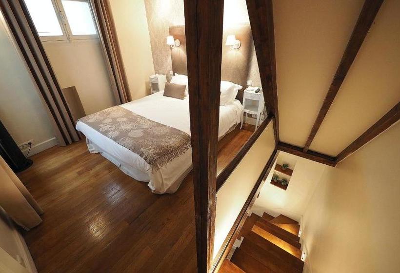 Louvre Parisian Chicsuites