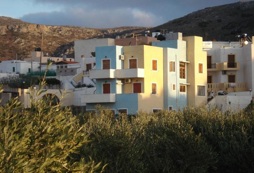 פנסיון Philoxenia Rooms