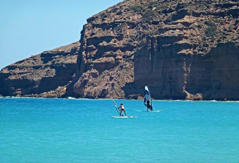 פנסיון Philoxenia Rooms