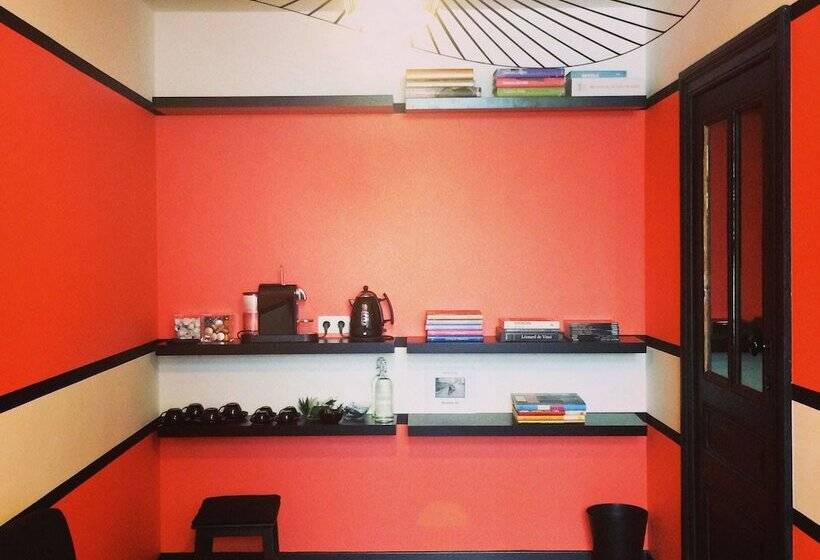 تختخواب و صبحانه La Maison Haute Guest House