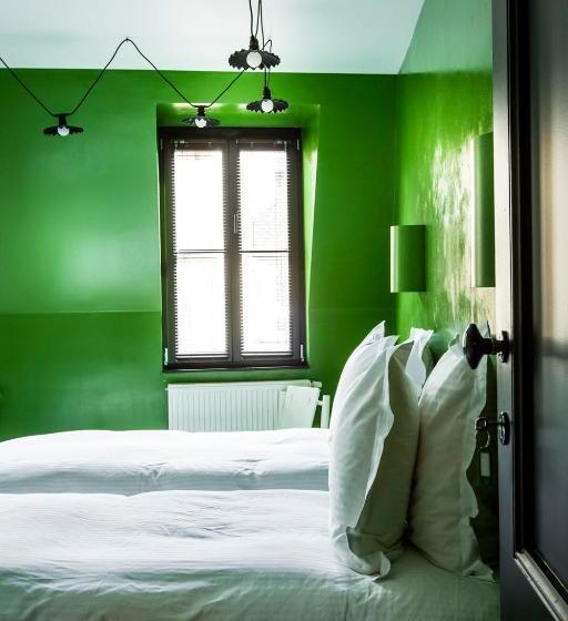 تختخواب و صبحانه La Maison Haute Guest House