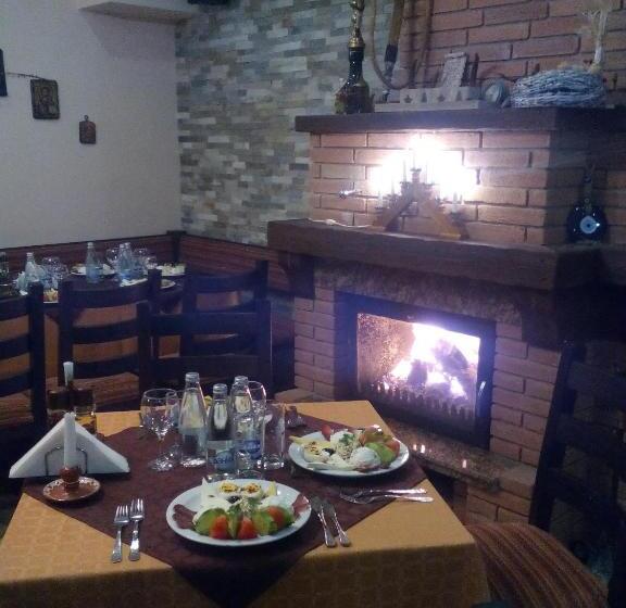 Family Hotel Chiflik Hills