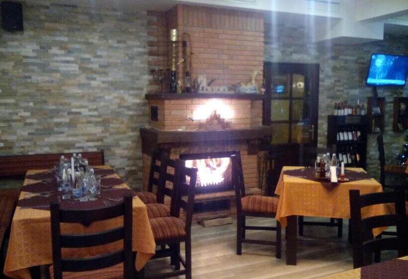 Family Hotel Chiflik Hills