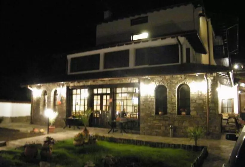 Family Hotel Chiflik Hills