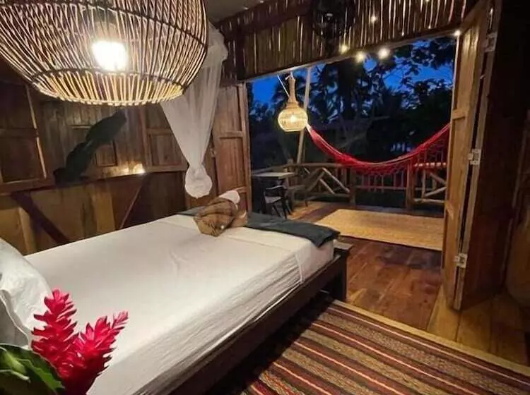 Hotelli Tortuga Bay Eco