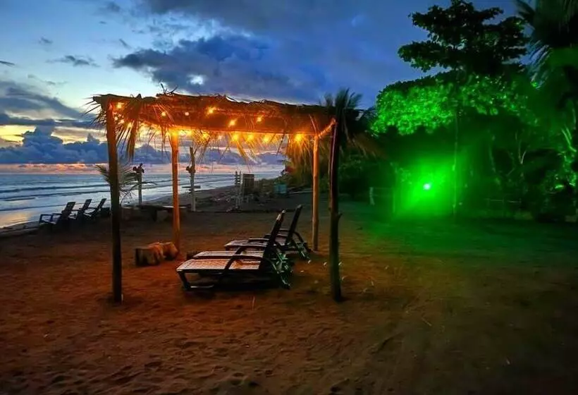 Hotelli Tortuga Bay Eco