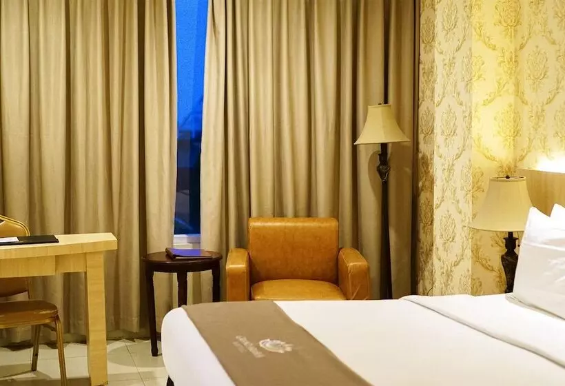 Hotelli Portola Grand Arabia