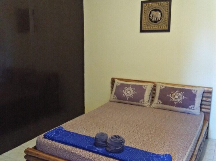 פנסיון Lanta House   Adults Only