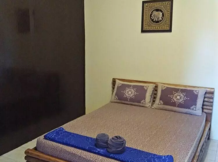 ペンション Lanta House   Adults Only