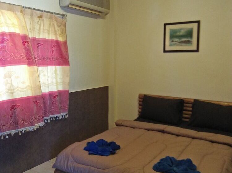 פנסיון Lanta House   Adults Only