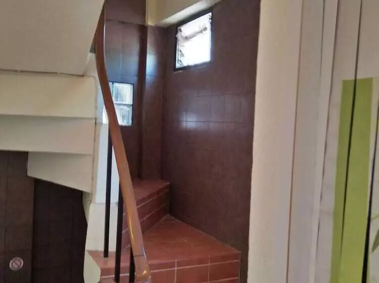 ペンション Lanta House   Adults Only
