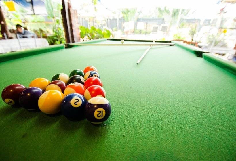 مبيت وإفطار Nid's Bungalows