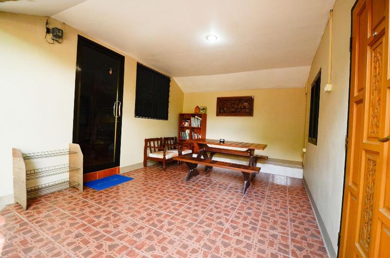 مبيت وإفطار Nid's Bungalows