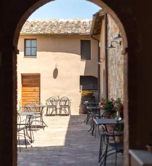 Borgo De Brandi