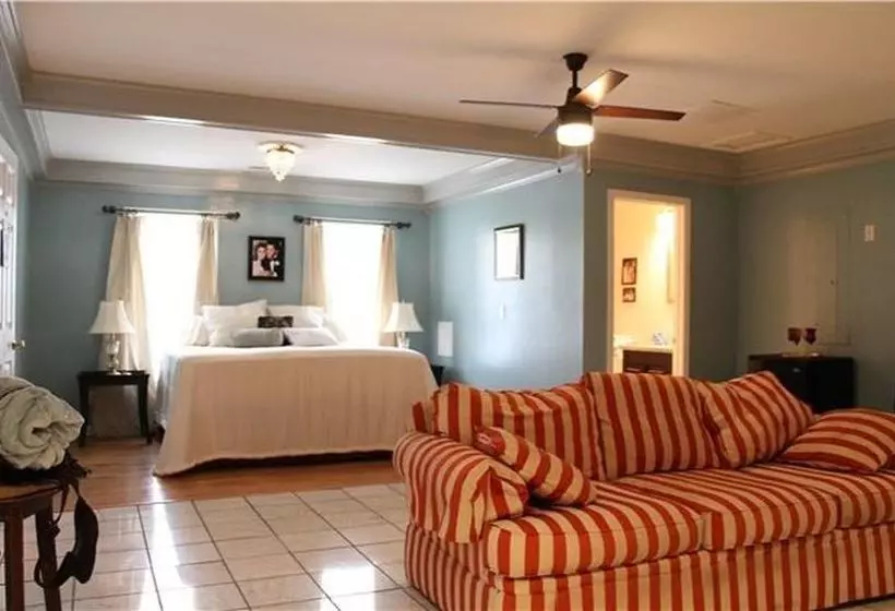 ベッドアンドブレックファースト Country Music Luxury Suites