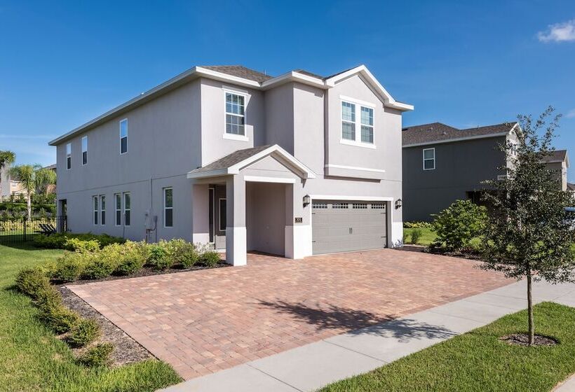 Encore Resort And Water Park At Reunion By Rentyl