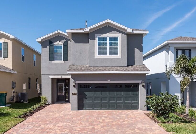 Encore Resort And Water Park At Reunion By Rentyl