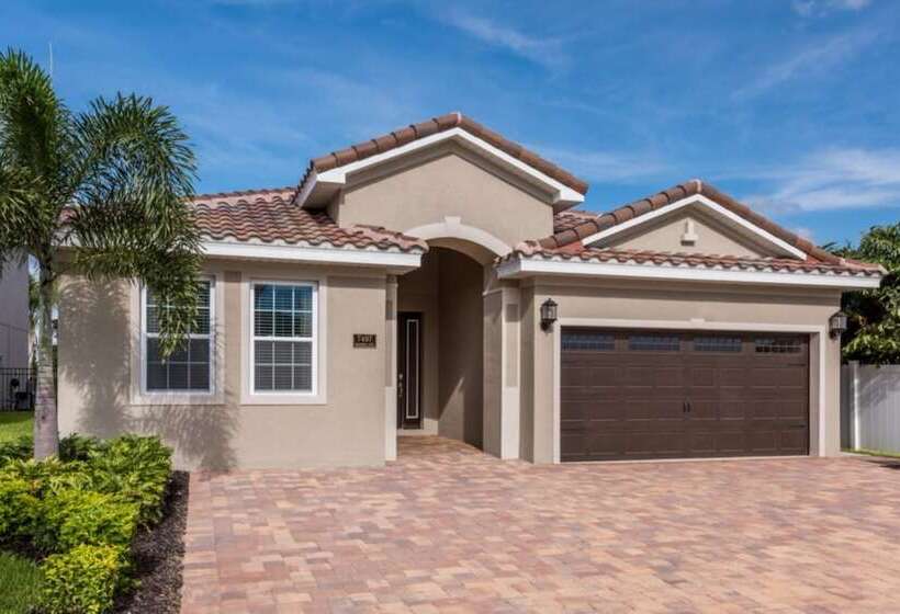 Encore Resort And Water Park At Reunion By Rentyl