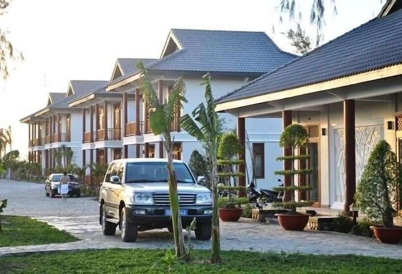 هتل Aniise Villa Resort