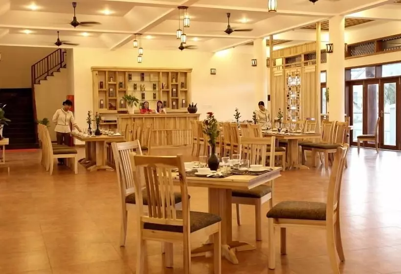 هتل Aniise Villa Resort