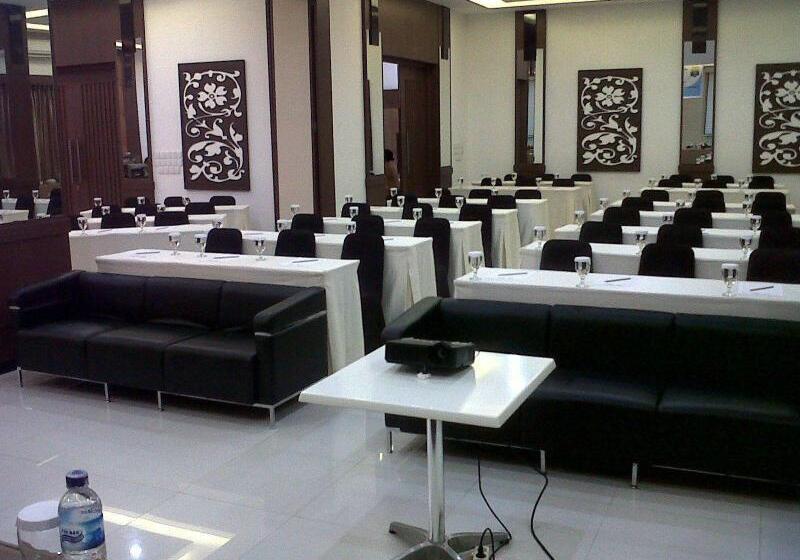 בית מלון כפרי Ayla City