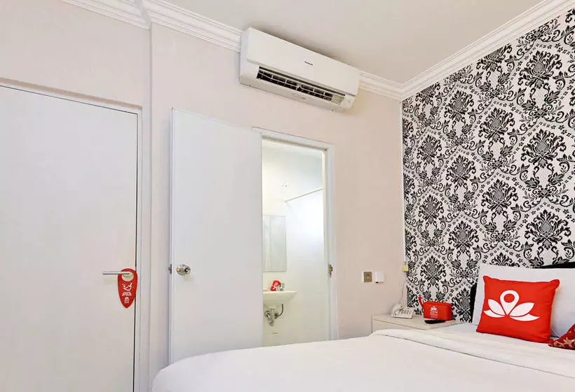 Hotelli Zen Rooms Tangerang Aeropolis