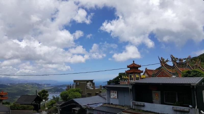 Light Dew Bed And Breakfast