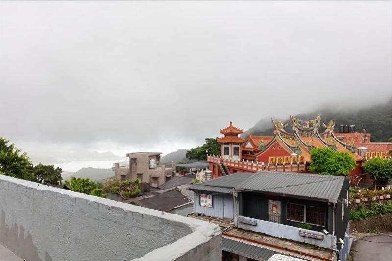 Light Dew Bed And Breakfast