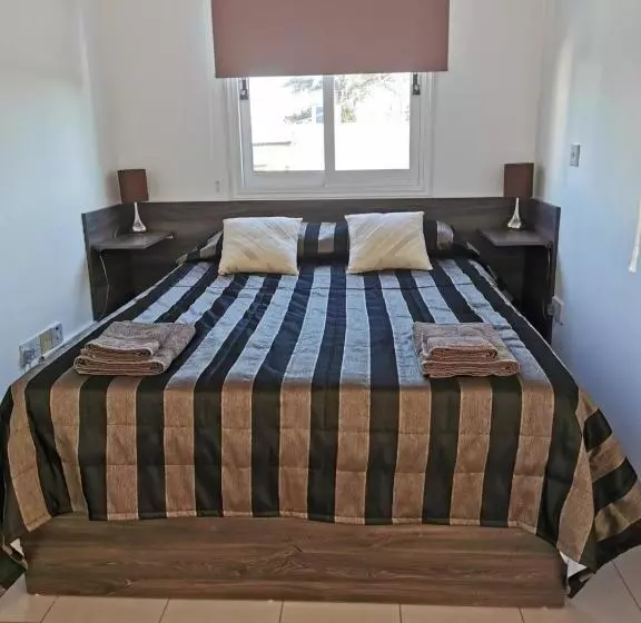 Pari Holiday Apartments