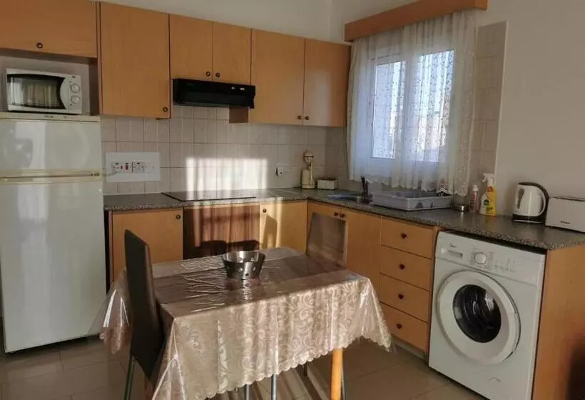Pari Holiday Apartments