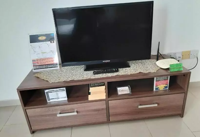 Pari Holiday Apartments