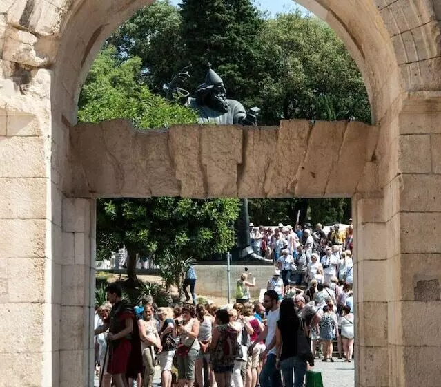 پانسیون Grgur Ninski Rooms