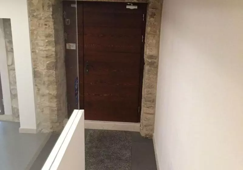 پانسیون Grgur Ninski Rooms