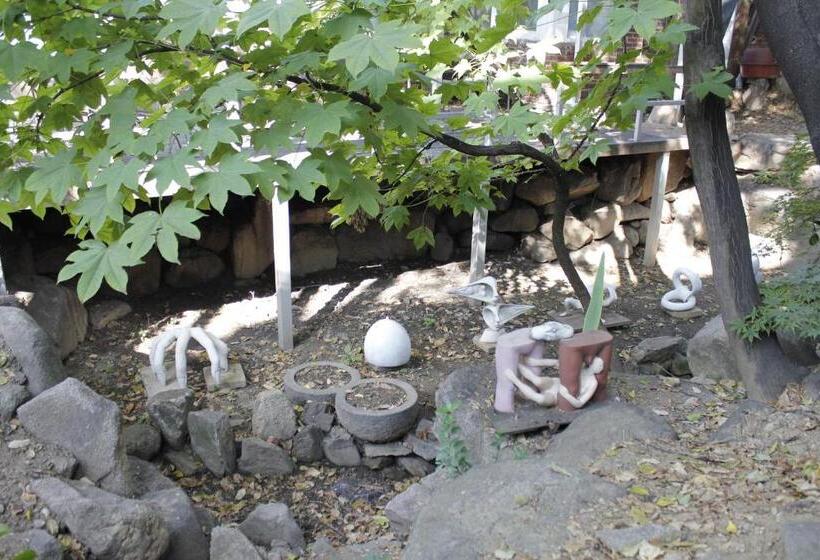 ペンション Jiwoljang Guest House