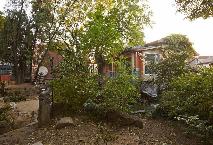 ペンション Jiwoljang Guest House