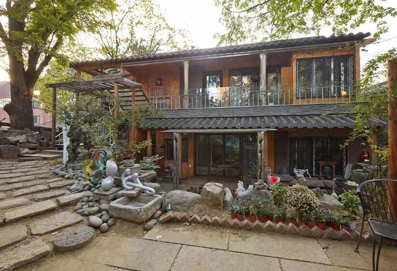 ペンション Jiwoljang Guest House