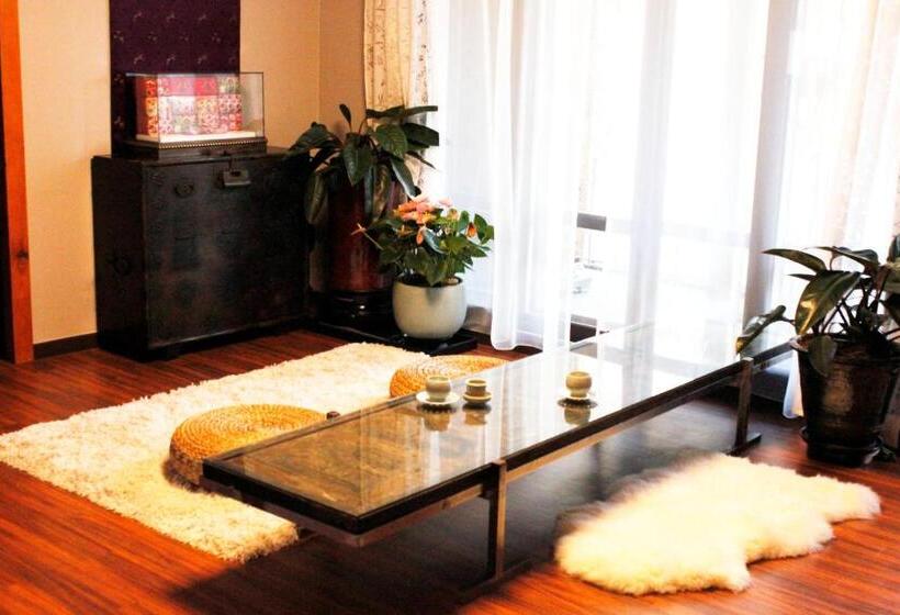 ペンション Jiwoljang Guest House